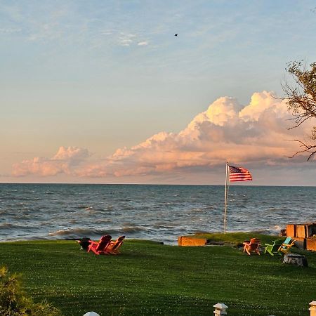 Seaside Lake-Front Cottage Madison Екстериор снимка