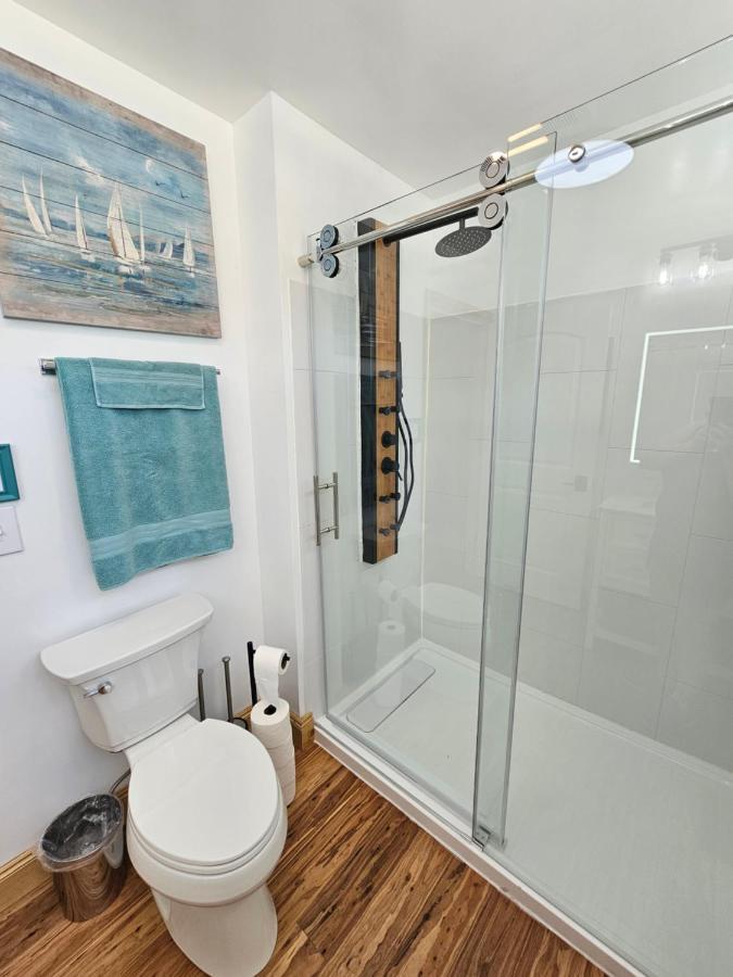 Seaside Lake-Front Cottage Madison Екстериор снимка