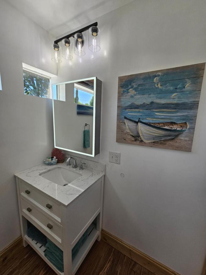 Seaside Lake-Front Cottage Madison Екстериор снимка